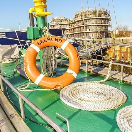 2 Bedroom Amazing Ship In Висмар
